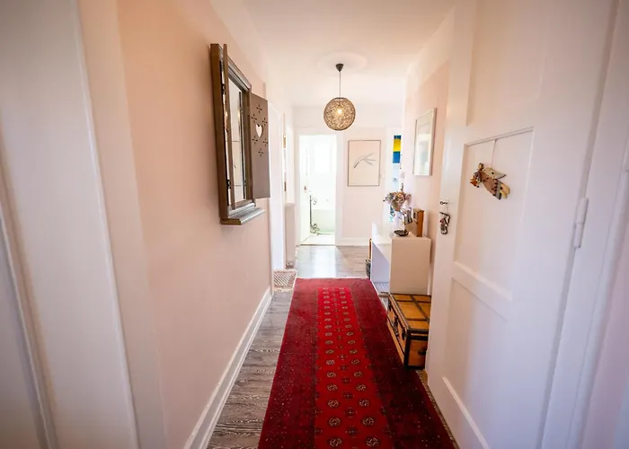 Grand Balcon Panoramique ,vue Alpes ,famille