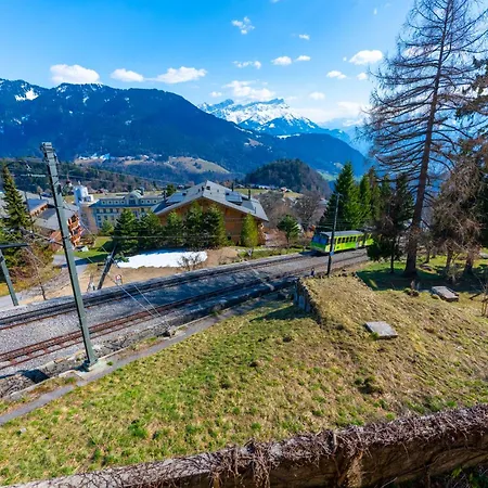 Grand Balcon Panoramique ,vue Alpes ,famille