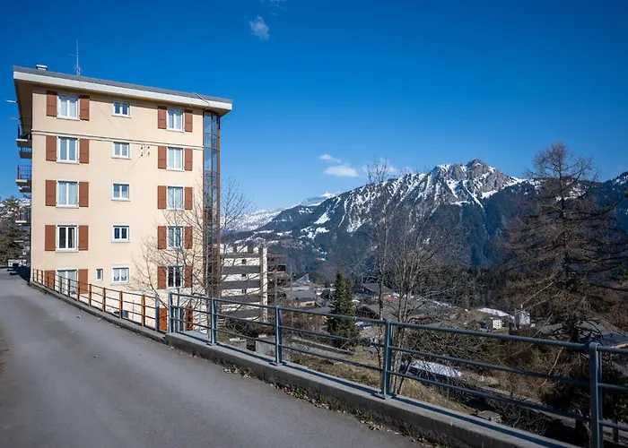 Grand Balcon Panoramique ,vue Alpes ,famille * Leysin